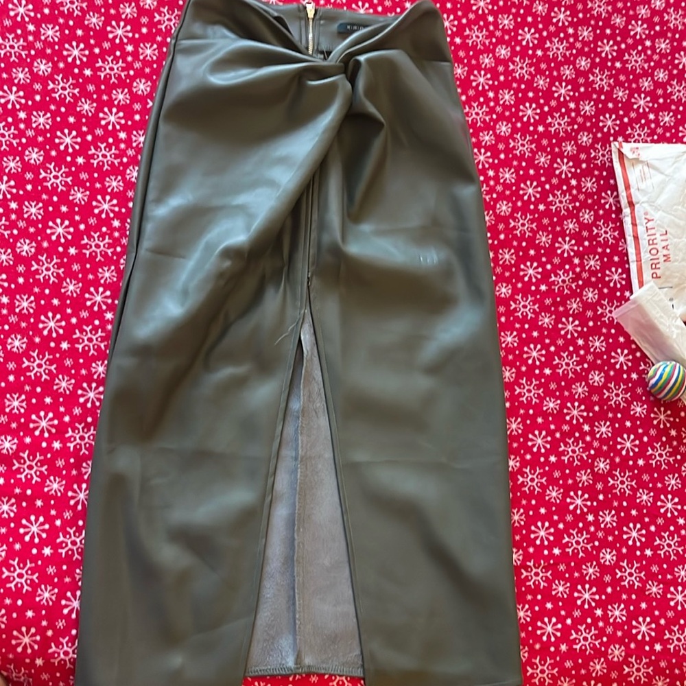Leather skirt